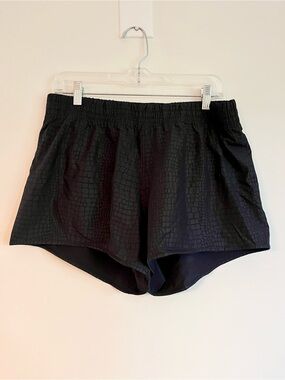 Marika Black Textured Elastic-Waist Athletic Shorts